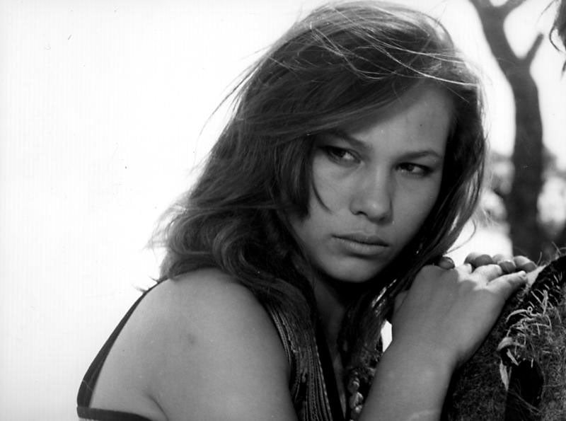 Ελένη Πύρρου: Η εντυπωσιακή νέα ηθοποιός και εγγονή της Ελένης Προκοπίου Ελένη Προκοπίου